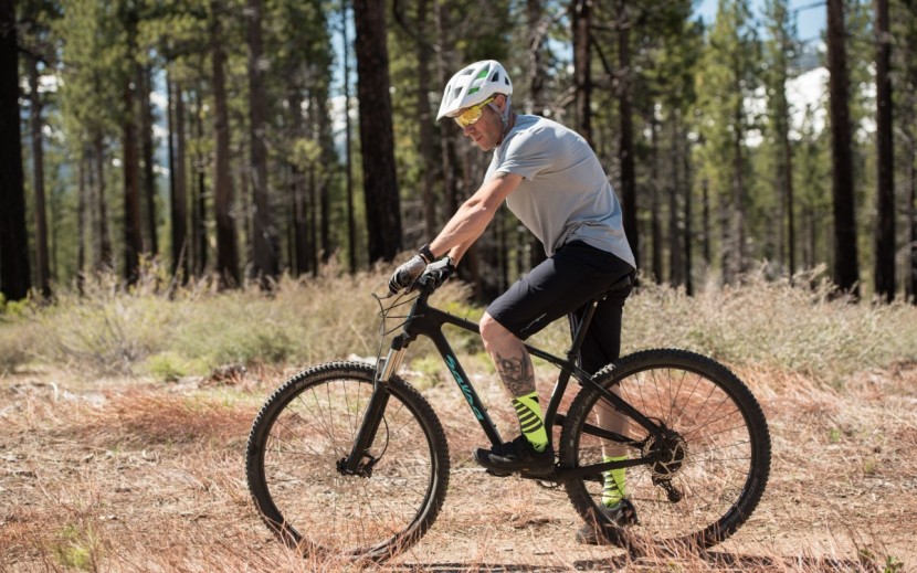 poc resistance enduro light - the rough feel of the fabric and poor ventilation make the poc one...