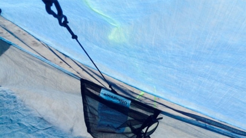 zpacks duplex classic - observe the grey dcf bathtub floor and the mesh bug netting under...