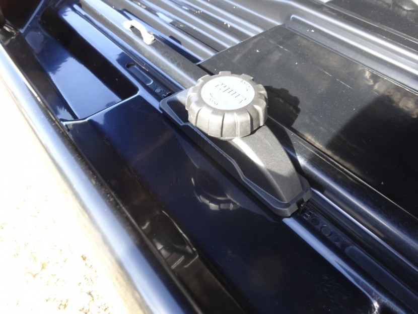 thule motion xt xl - the powerclick mounts of the motion xt are very easy to install.