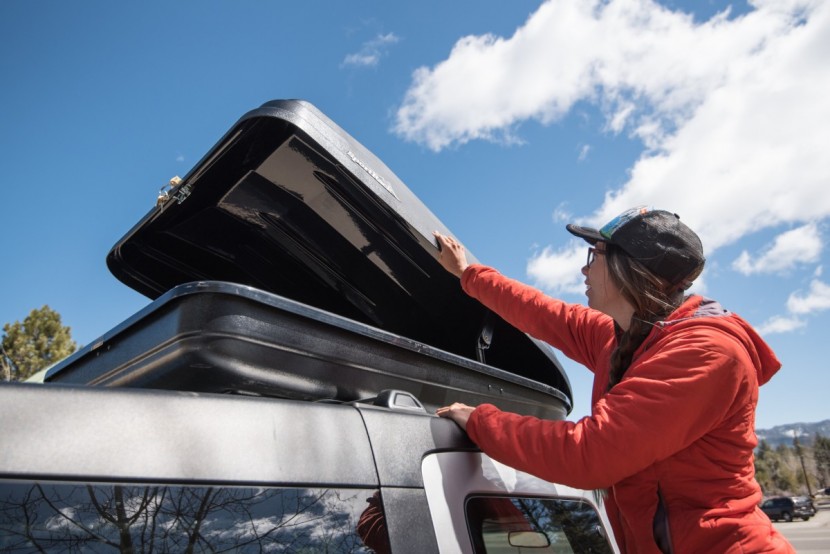 sportrack vista xl - the sportrack&#039;s functional design and easy-to-open lid