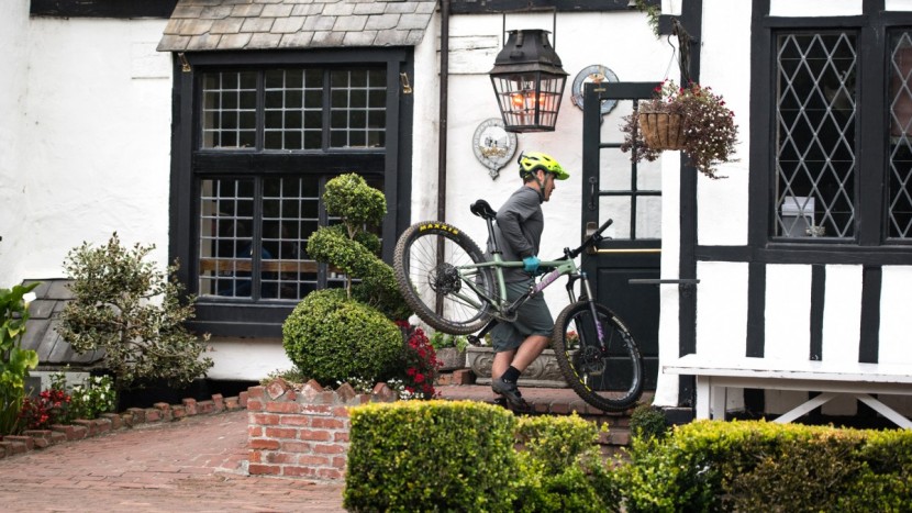 santa cruz chameleon r1+ - the chameleon is so fun that it too enjoys going for a post-ride beer.