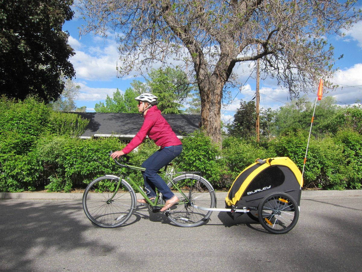 Burley Bee Review (At just 20 pounds, the nimble Bee is the lightest trailer we tested.)