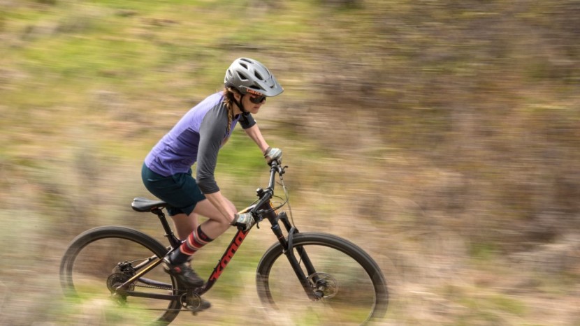 kona honzo al/dl 2017 - this aggressive hardtail has a business-like demeanor and prefers...