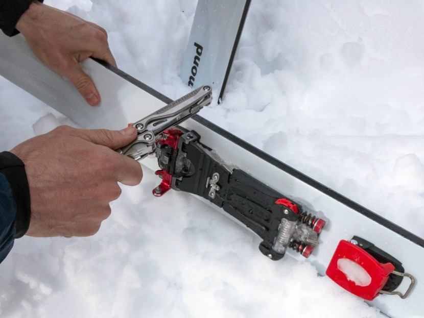 leatherman charge+ tti - even as a &quot;hammer&quot;, the charge works fine.