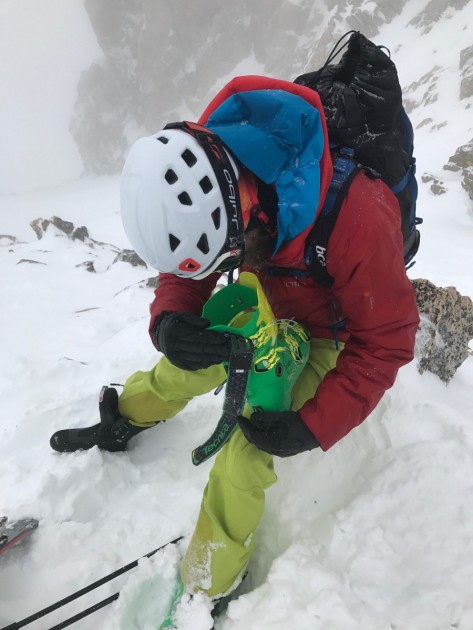 leatherman crunch - when equipment fails deep in the wild, having good tools is crucial...