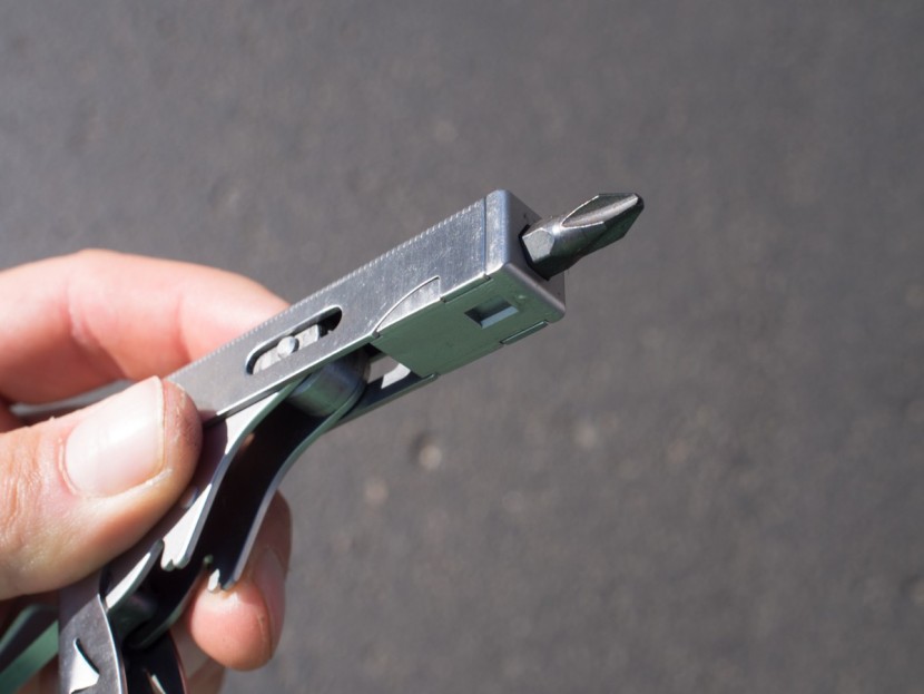 leatherman crunch - a phillips screwdriver bit in place in the driver.