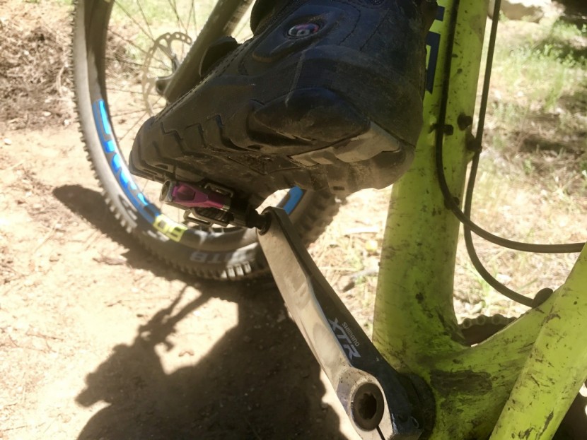 crankbrothers candy 7 - unclipping from the candy 7.