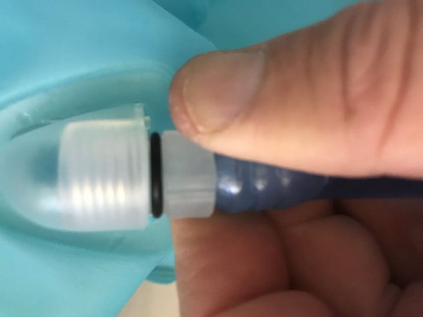 teton sports trailrunner - the threaded fitting is similar to the wacool 2l.