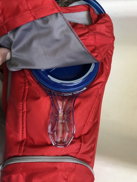 an easy to open outer flap provides access to the crux bladder
