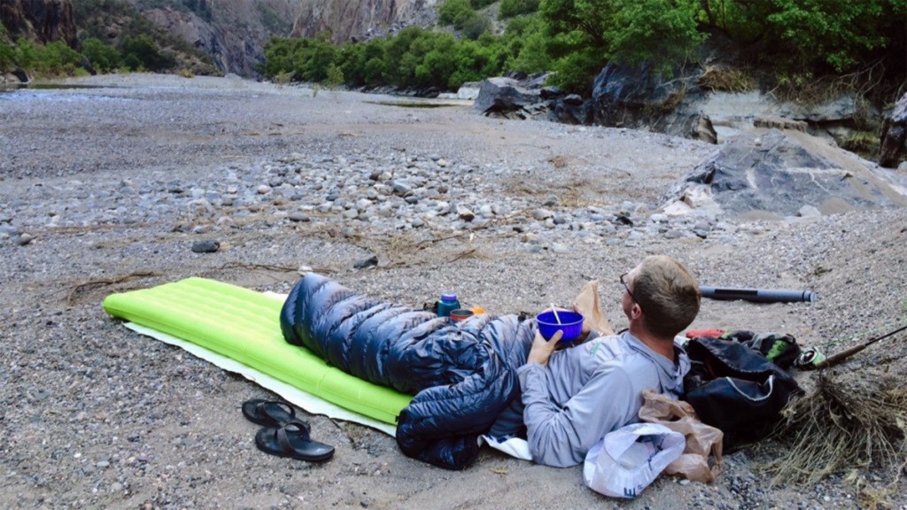 ultralight sleeping bag - a warm night in the black canyon was a great excuse for cowboy...