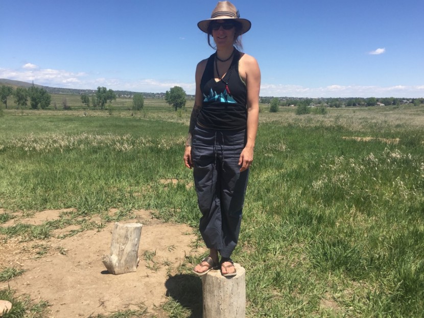 merrell around town thong - this sandal is fun, adventurous, and well-suited for a variety of...