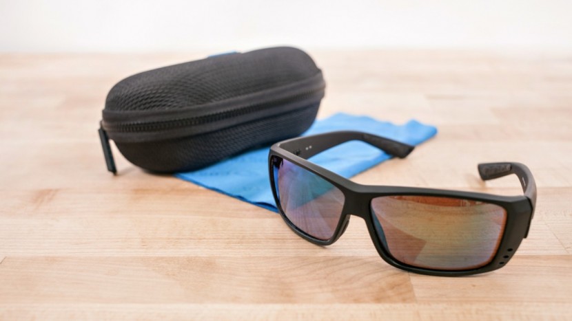 costa del mar cat cay - the costa del mar case is similar, but not quite as rigid, as the...