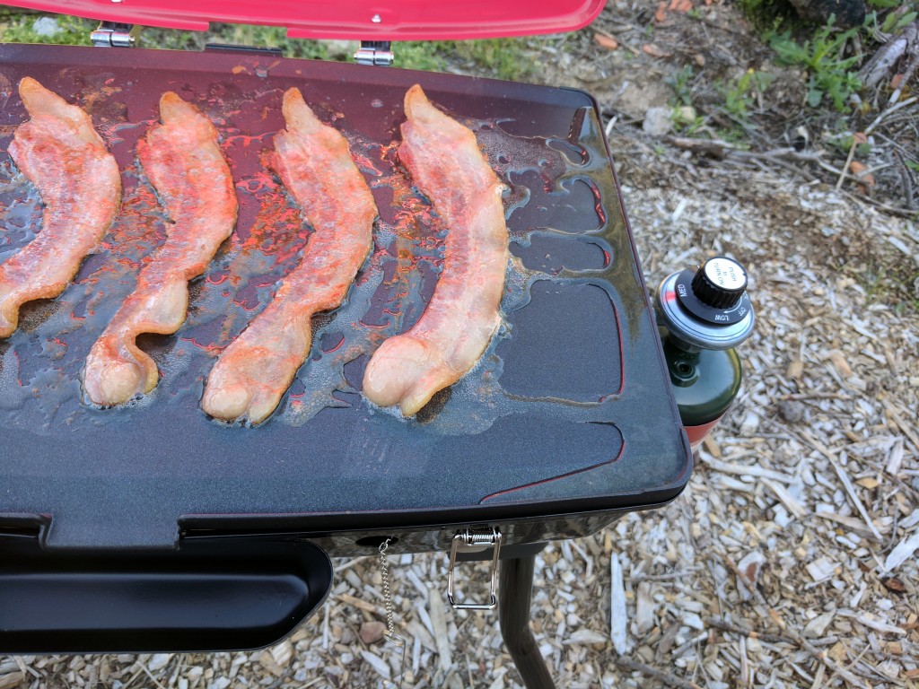 Cook out this summer w/ Blackstone's Dash Portable Propane Grill