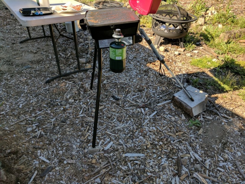 blackstone the dash - the back leg of this grill has to be elevated higher than the front...