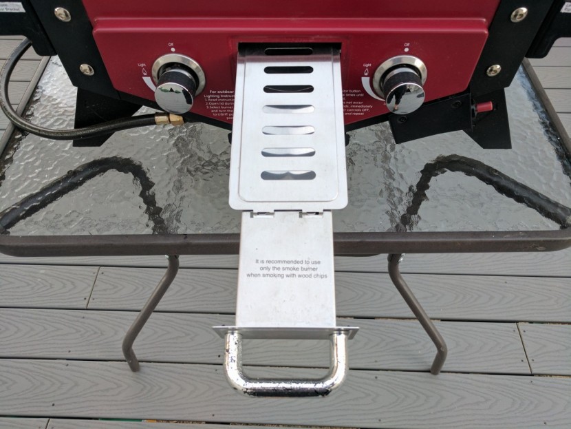 smoke hollow vector series smoking tabletop 3-burner - the wood chip tray.