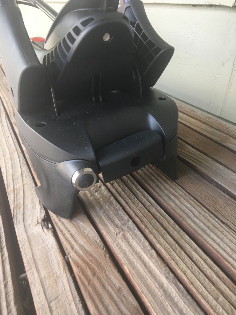 yakima front loader - the hand knob on the yakima frontloader makes for easy removal and...