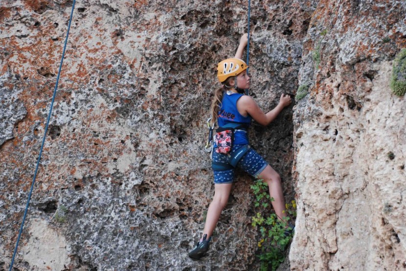 black diamond 9.9mm - this rope is a great choice for top roping kids and newer climbers...