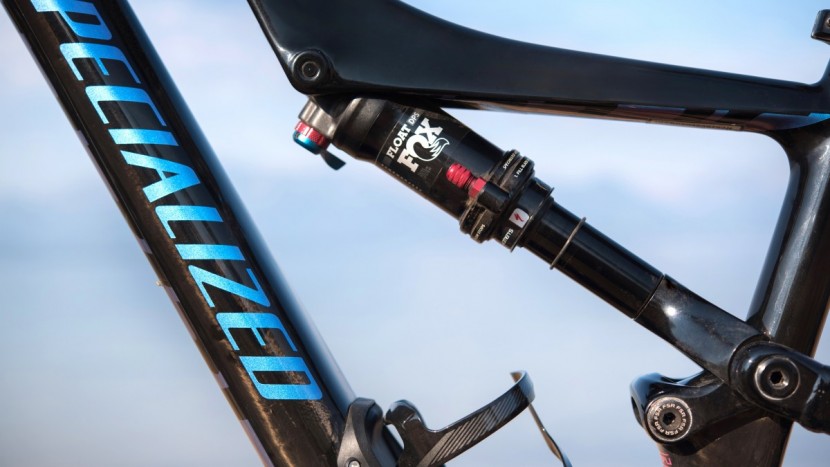 specialized women's camber comp carbon 650b 2018 - the autosag feature on the fox performance dps rear shock resulting...