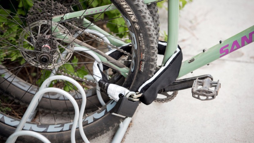 bike lock - here&#039;s a photo demonstration of securing both wheels and the frame...