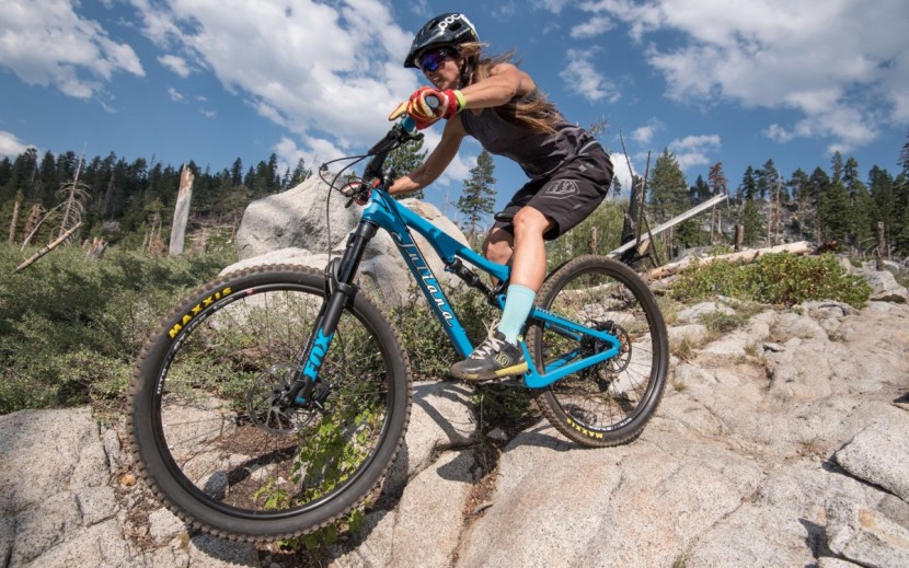 juliana furtado r 2018 - the furtado remains composed over a reasonable amount of chunk.