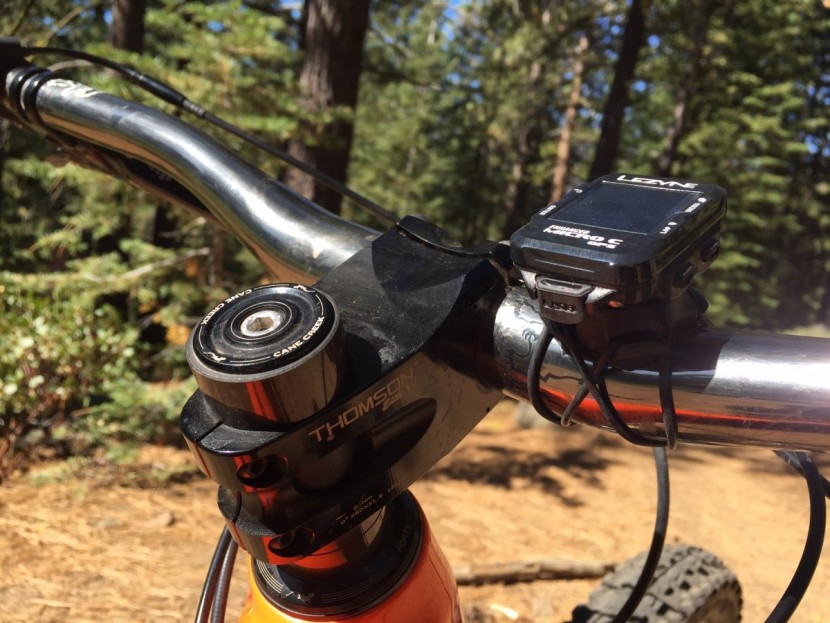 lezyne micro color - the micro c gps mounted to the handlebar during testing.