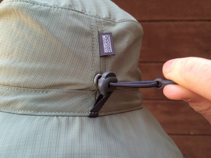 outdoor research sun bucket - the outdoor research sun bucket has a drawcord to tighten around...