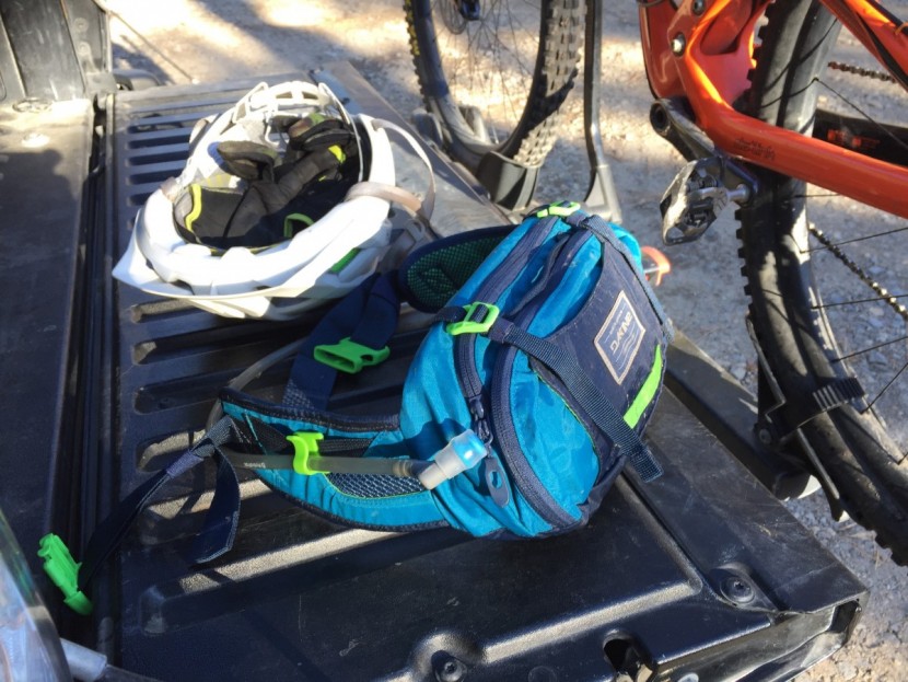 dakine low rider 5l - the dakine low rider 5l earned our top pick for minimalist mountain...