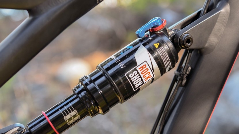 yt jeffsy al one 29 2017 - our rockshox monarch quickly developed a sticky point approximately...