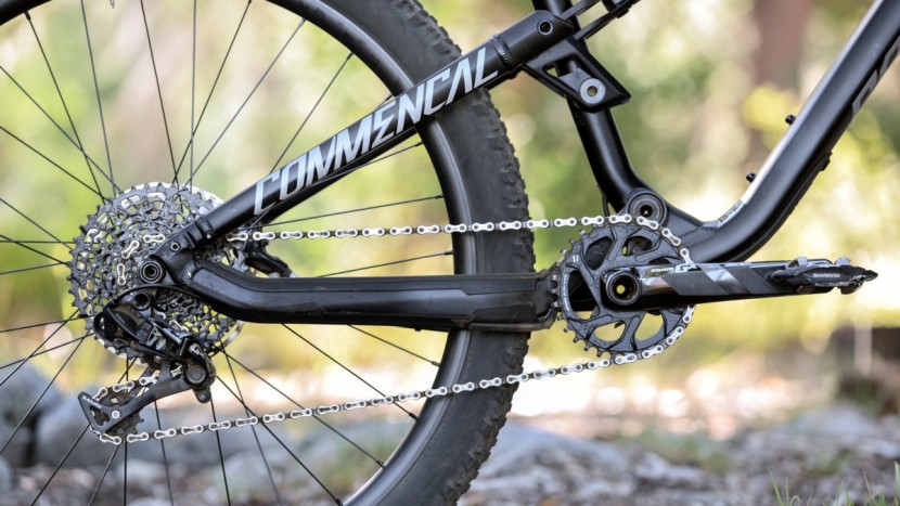 commencal meta tr 4.2 essential 2017 - sram gx 1x11 drivetrain. functional and reliable.