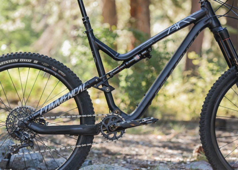 commencal meta am 4.2 essential - the meta am uses commencal&#039;s v4 suspension platform.
