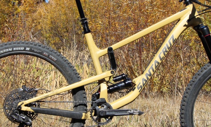 enduro mountain bike - the nomad&#039;s geometry does its job.