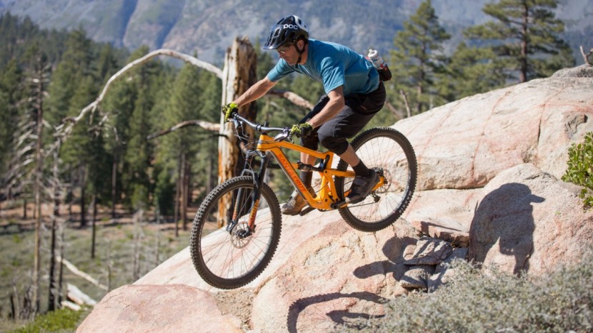 santa cruz hightower c r 2018 - this bike makes its money on more aggressive lines.