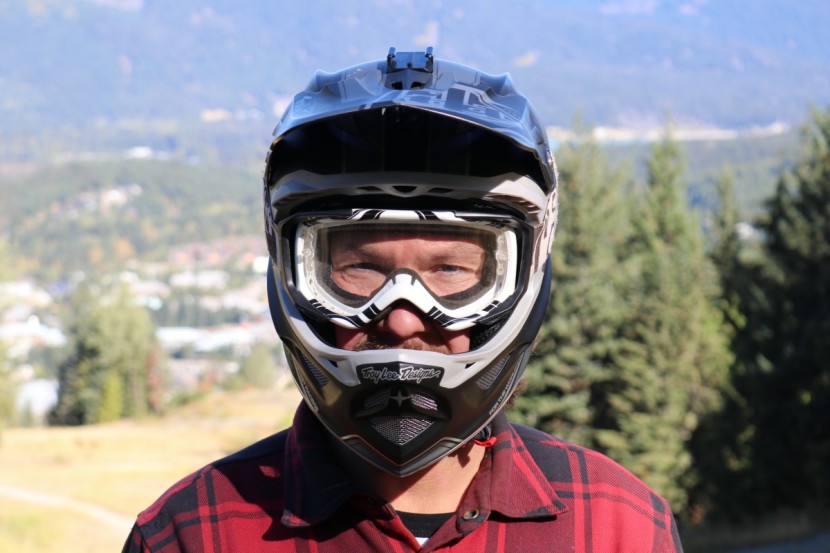 troy lee designs d3 carbon mips - front view of the tld d3