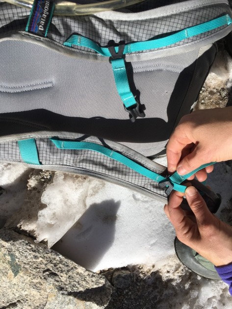 patagonia lightweight black hole cinch 20l - the shoulder straps on this pack are harder to adjust than most.