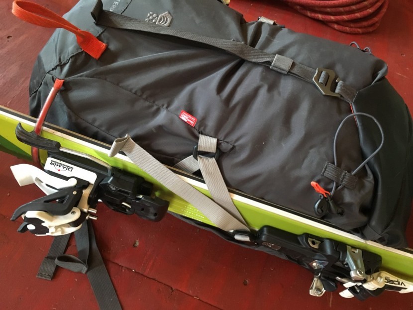 mountain hardwear scrambler 30 outdry - very easy and durable system for attaching skis in an a-frame carry.