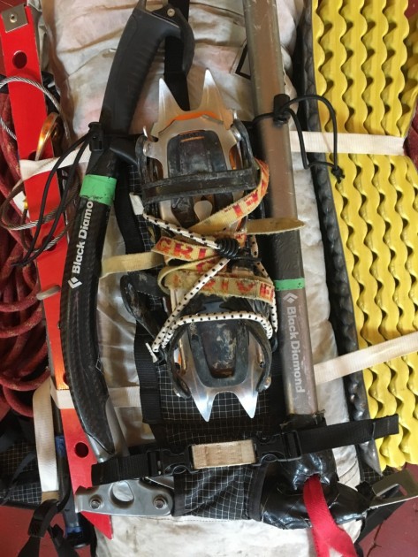 hyperlite mountain gear 3400 ice pack - the big bungee cord with standard hooks was not our favorite feature...