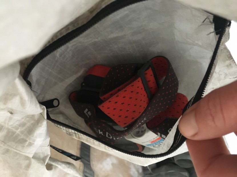 hyperlite mountain gear 3400 ice pack - this small pocket would be adequate if it were easier to access. as...