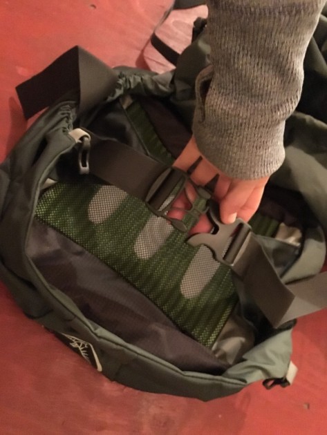 osprey xenith 105 - the lid of the xenith turns in to a fanny pack for quick jaunts from...