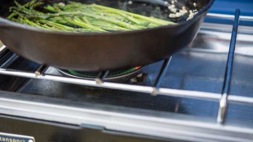 stansport outfitter series 2-burner - 25,000 btus per burner = a whole lotta power!