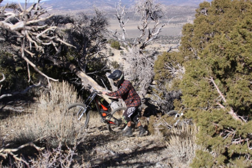 bell full-9 - hiking to the goods