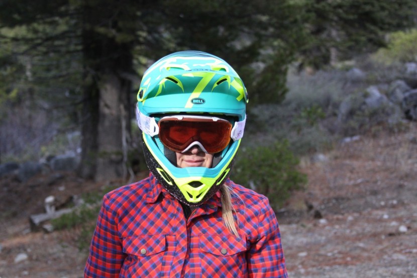 bell transfer-9 - the helmet/goggle interface is solid.