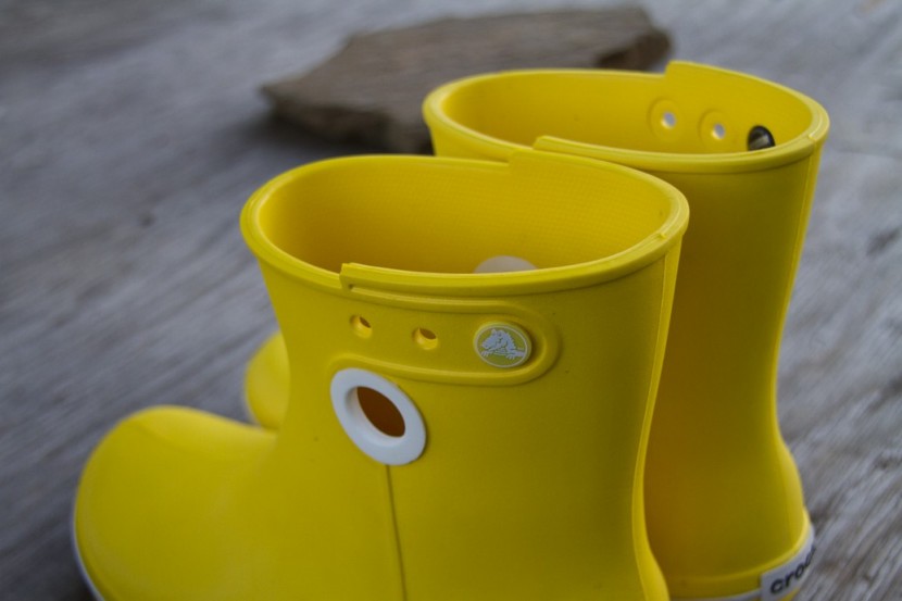 crocs jaunt shorty - a closer look at the boot circumference and design of the jaunt...