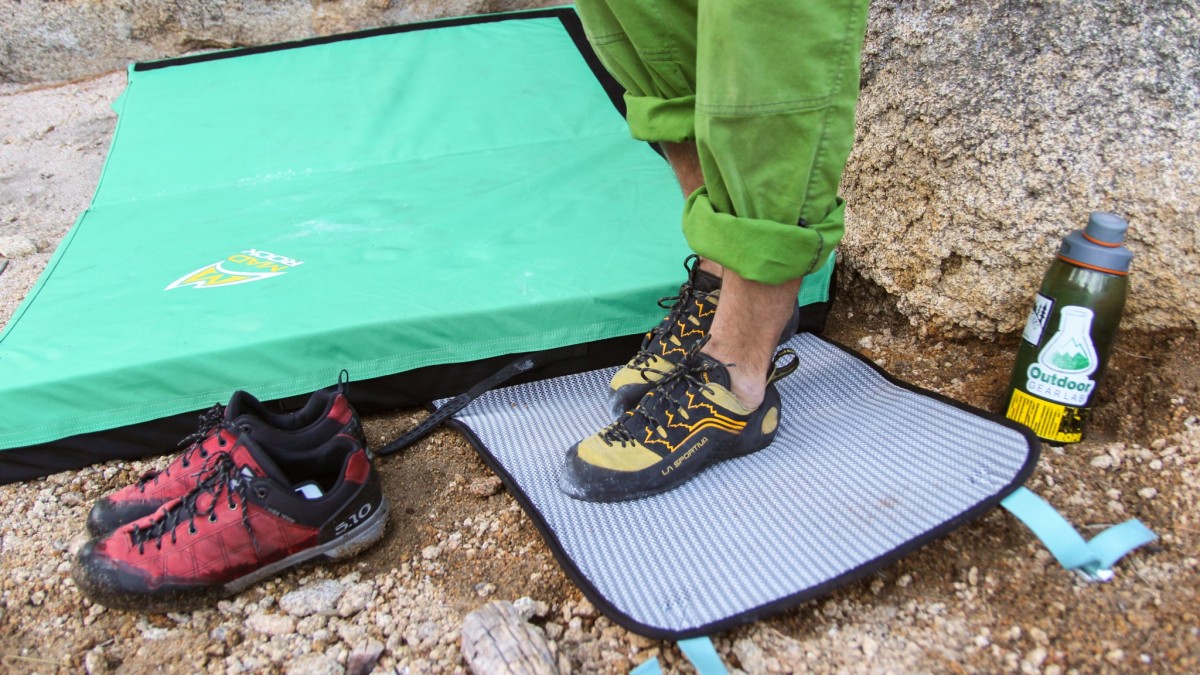 Mad Rock Duo Review (The welcome mat is a great place to clean off your shoes before climbing and saves the pad from dirt.)