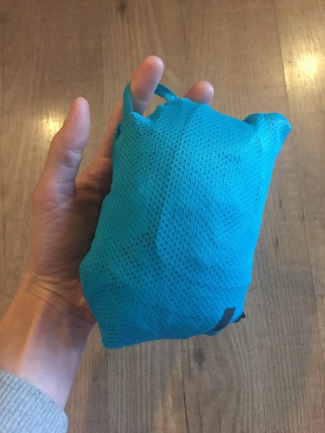 eddie bauer uplift windshell for women - the uplift stuffs into its own pocket and features a handy loop to...