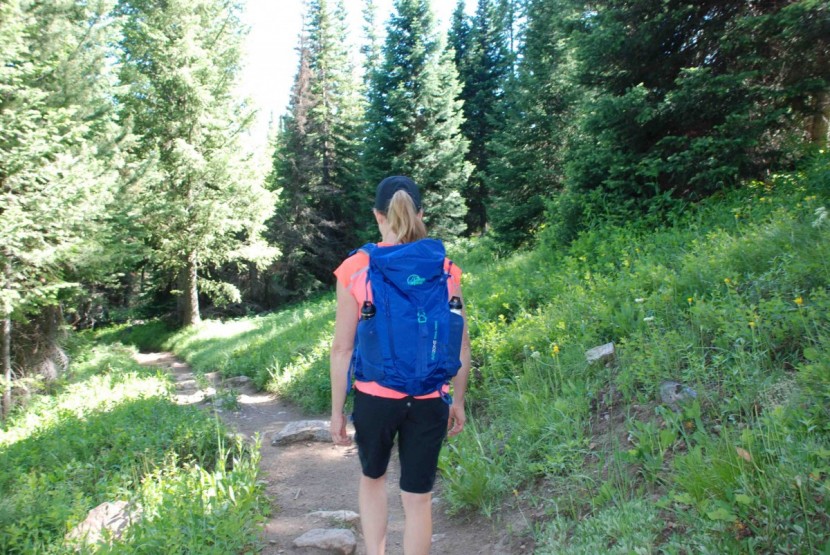 lowe alpine airzone trail nd 24 for women - hiking it hot weather for long distances? the airzone trail is the...