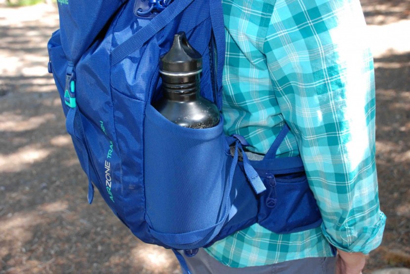 lowe alpine airzone trail nd 24 for women - the side pockets are large and can fit a big water bottle.