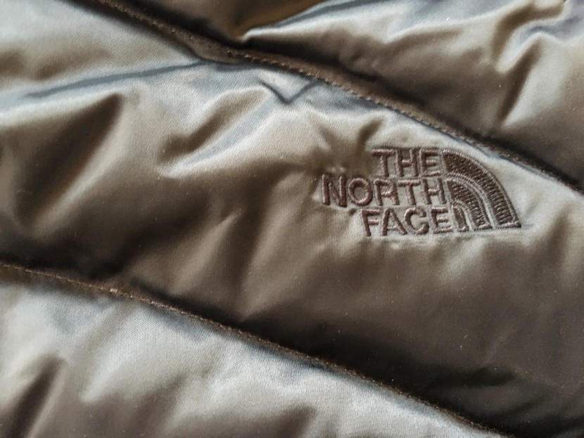 the north face aconcagua jacket for women - the aconcagua is a stylish jacket, if you like the shiny look.