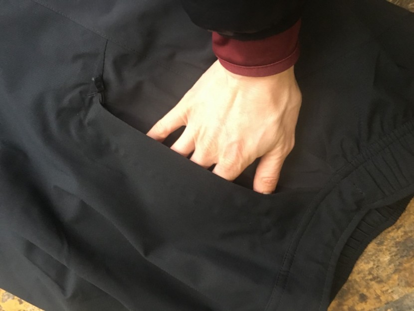 rei co-op talusphere pant for women - the stylish pockets on the talusphere.