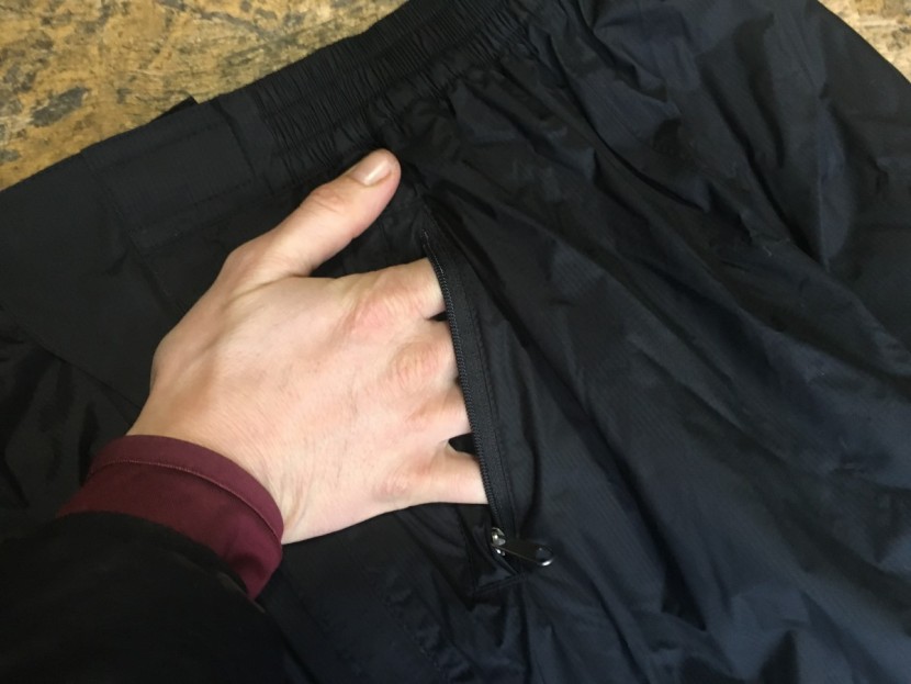 marmot precip full-zip pant for women - two hand pockets complete the precip.