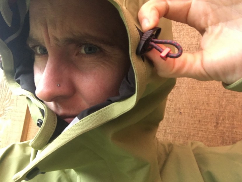 klattermusen allgron for women - the hood adjustments were unusually high and very difficult to adjust.